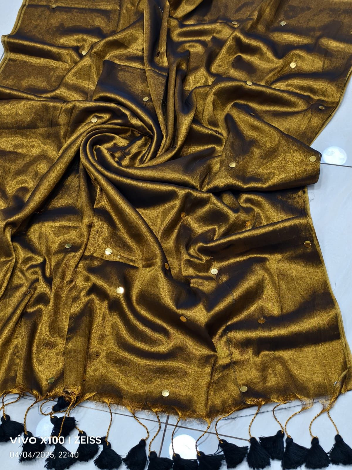 Raga tissue saree